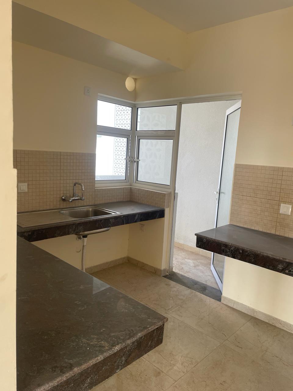 3 BHK Flats for Resale in Experion Capital, Vibhuti Khand: Luxury Living in Lucknow