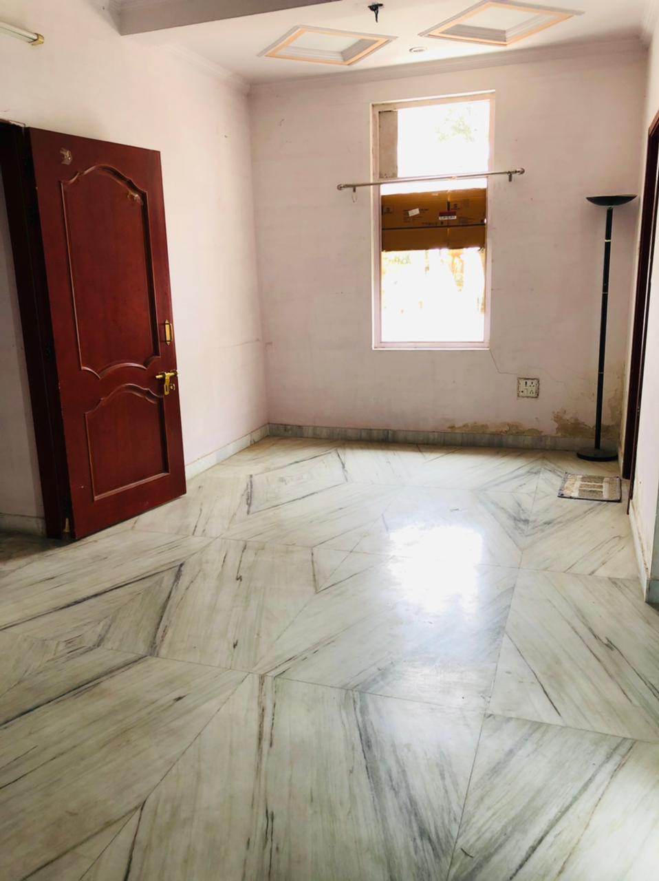 3 BHK Flat for Sale in Nishatganj, Lucknow 2025