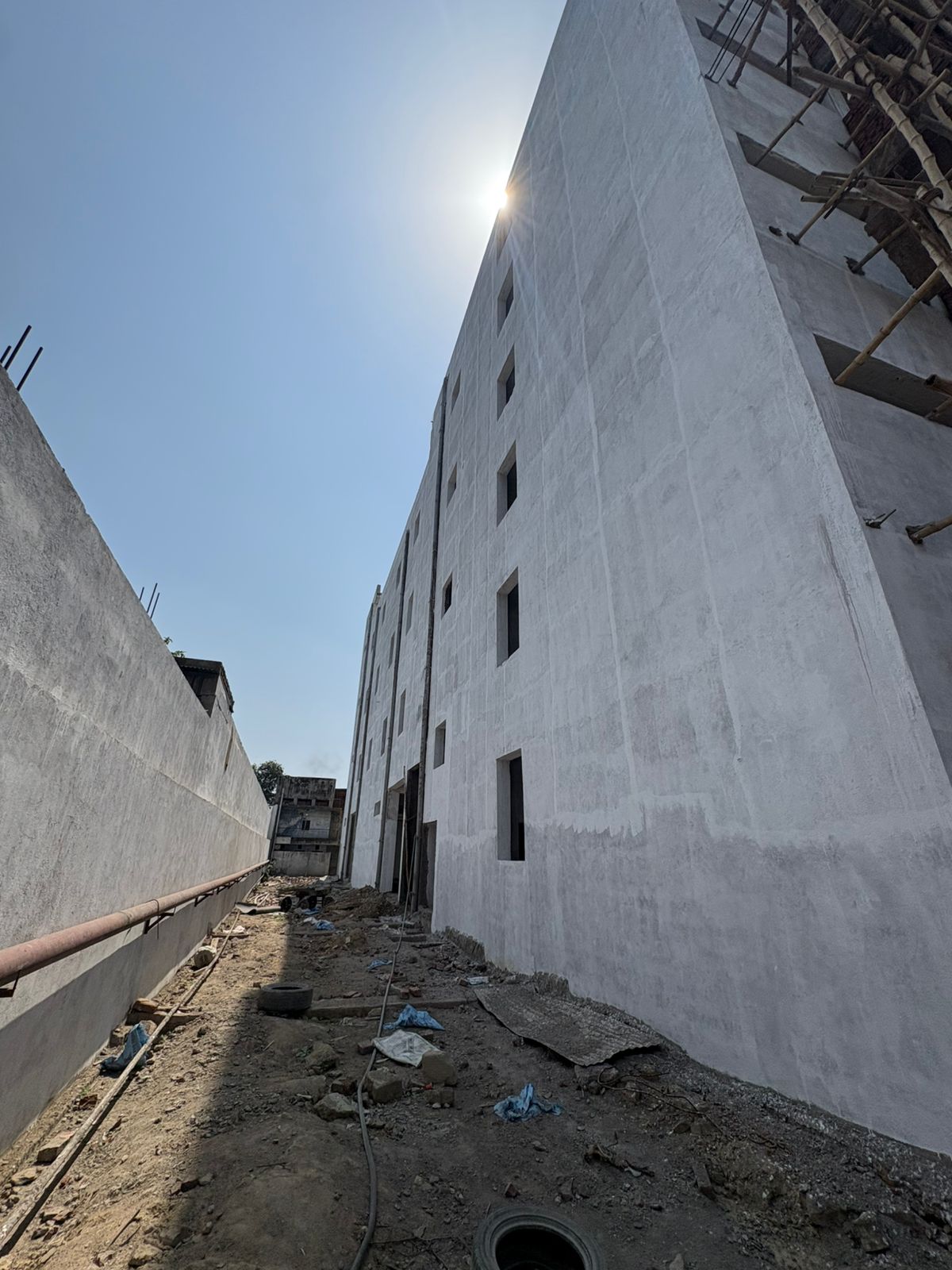 Premium Commercial Building for Lease in Kanpur – Dada Nagar