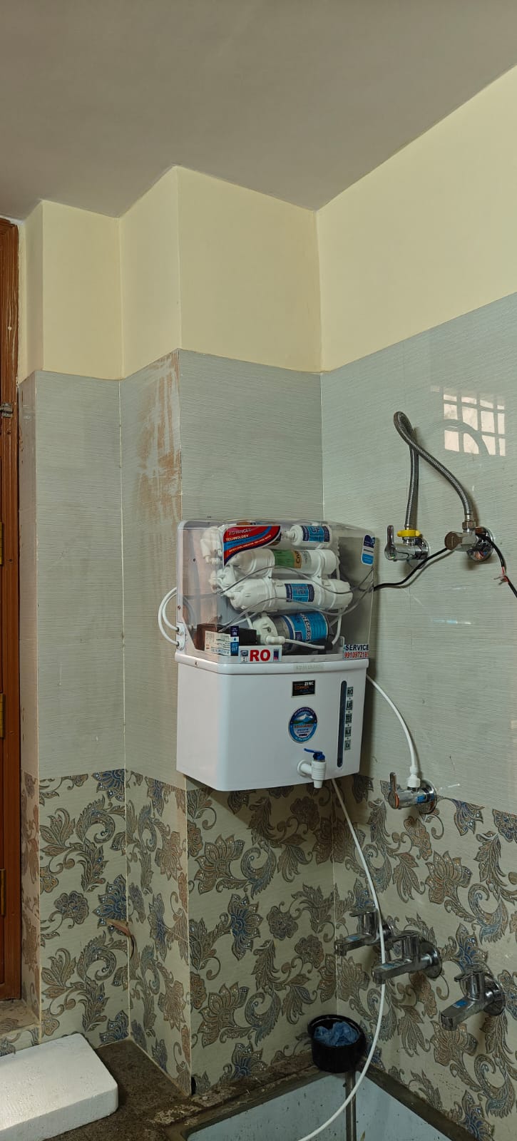 PG & 1 BHK available for Girls &Boys in Greater Noida