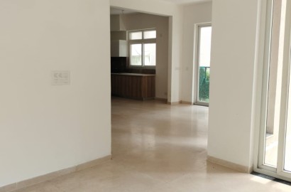 Independent 495 Sq.yd Ground Floor For Sale – BPTP Amstoria Sector 102