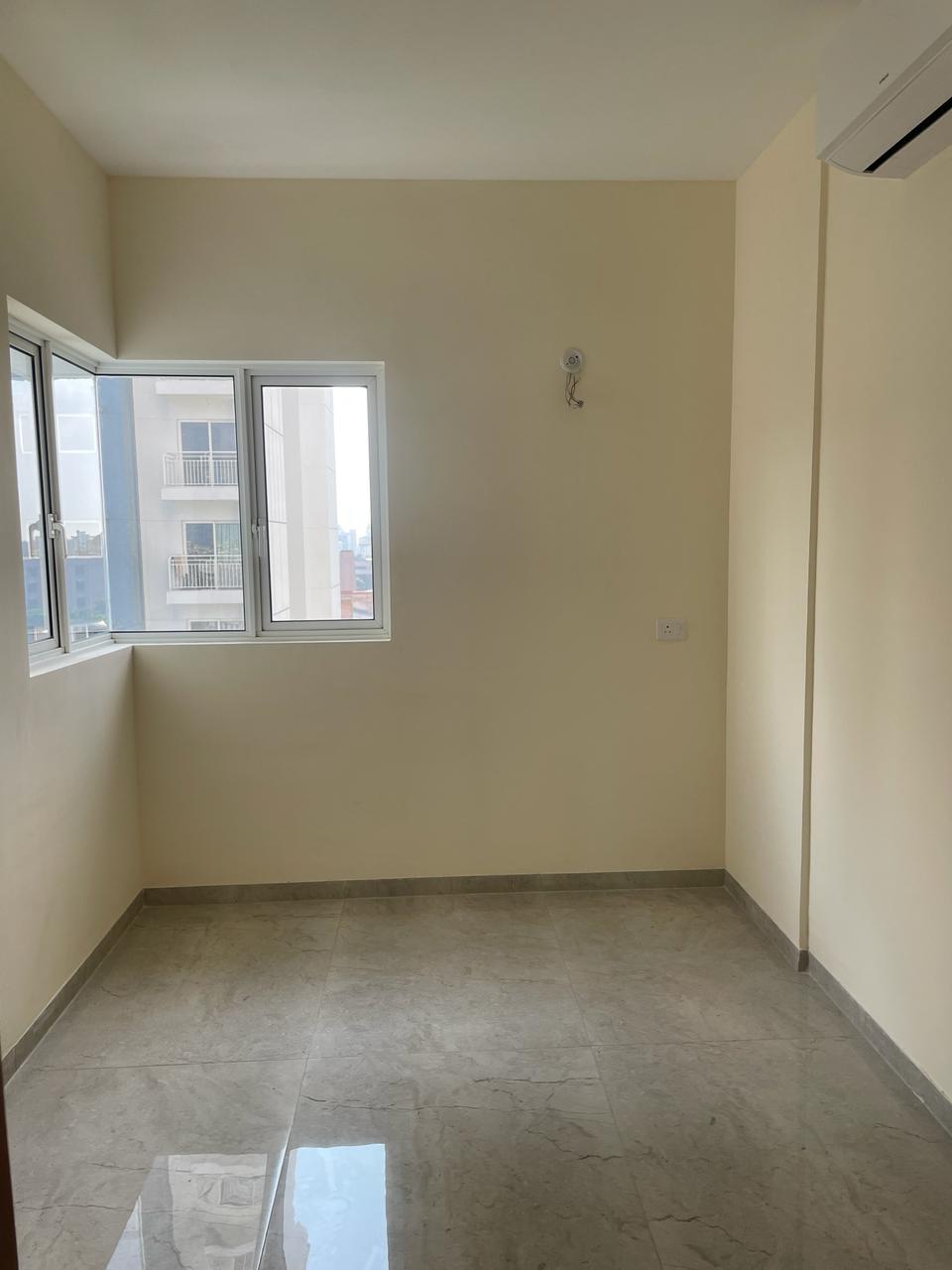 3 BHK Flats for Resale in Experion Capital, Vibhuti Khand: Luxury Living in Lucknow