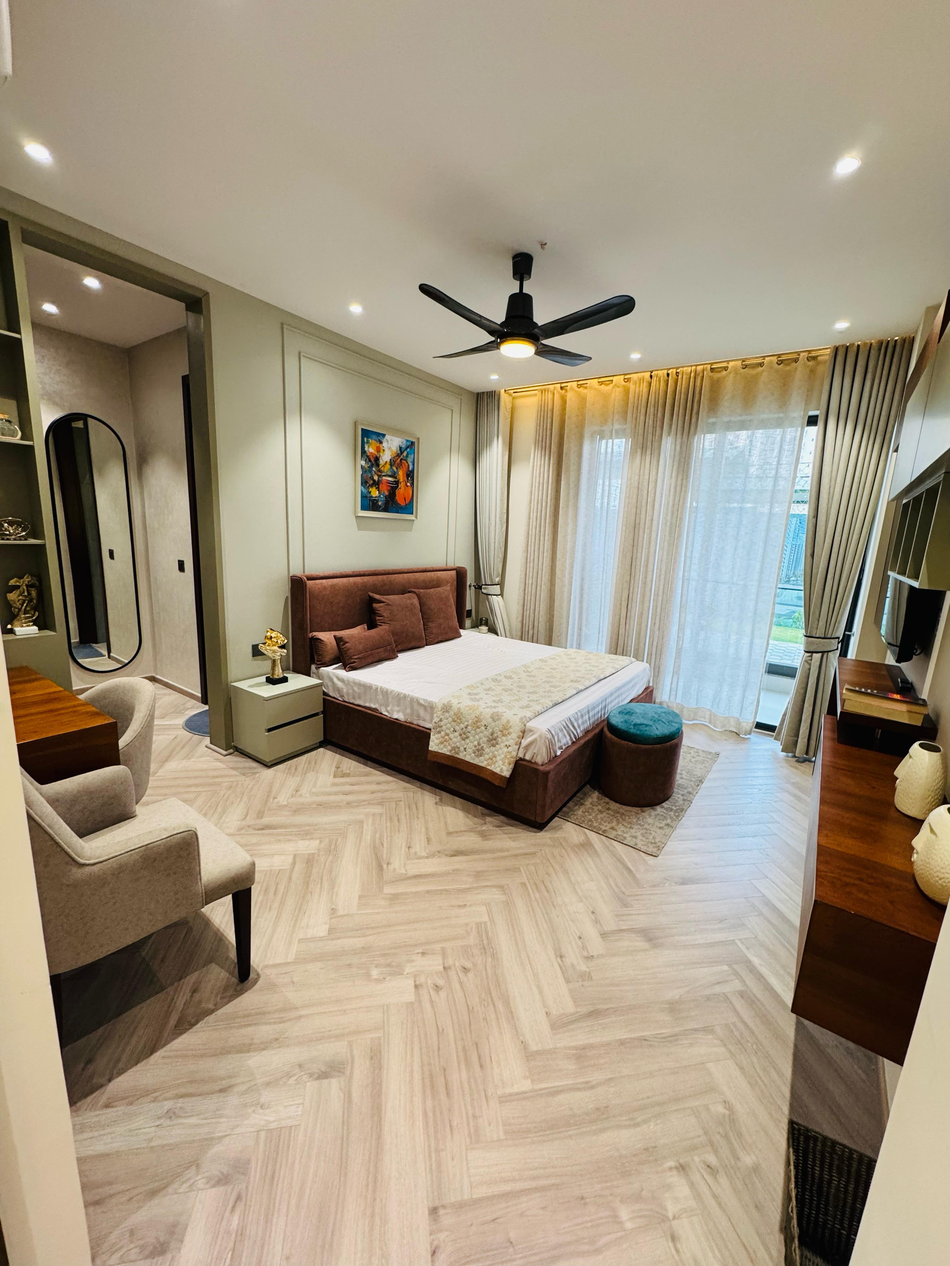 Oro Constella: Luxury Flats for Sale in Sushant Golf City, Lucknow