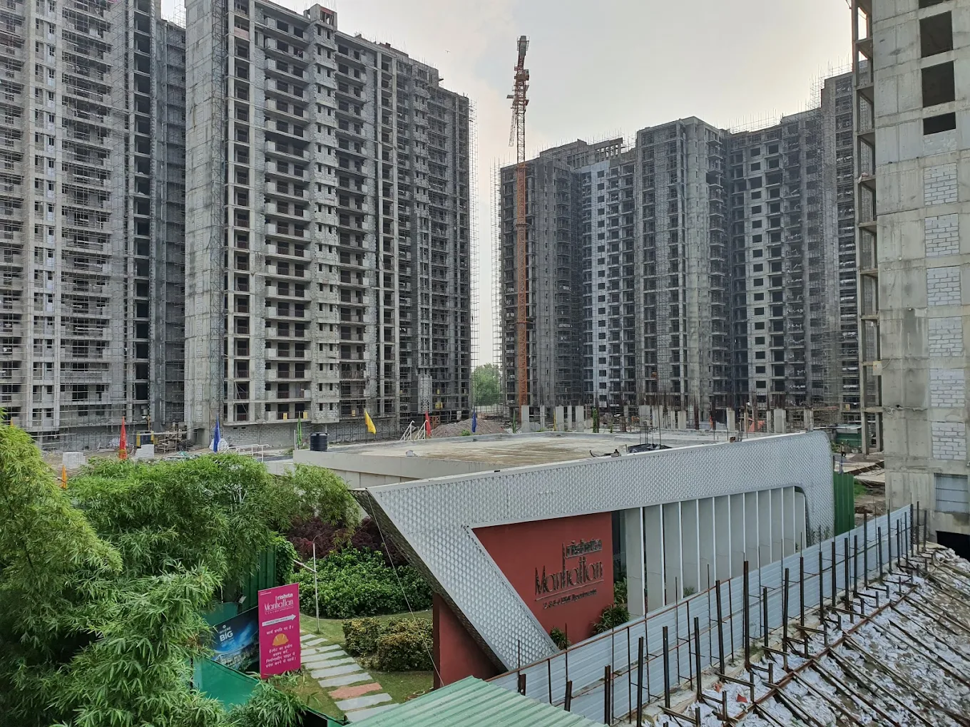 Ready-to-Move 4 BHK Flats in Lucknow - Rishita Manhattan