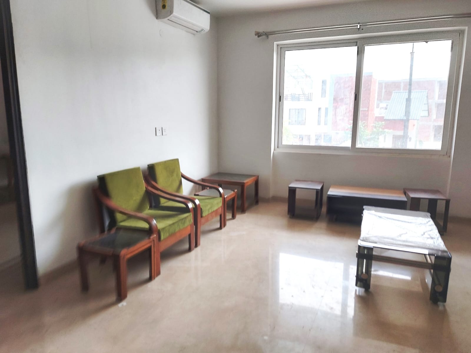 4 BHK Flats for rent in Oranje Castle, Gomti Nagar Extension Lucknow