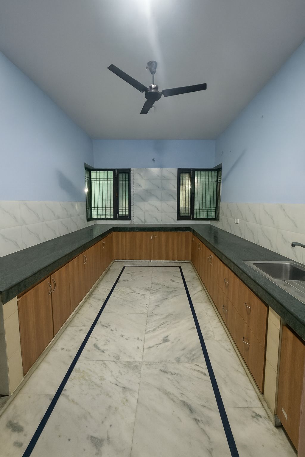 Independent Floor for rent