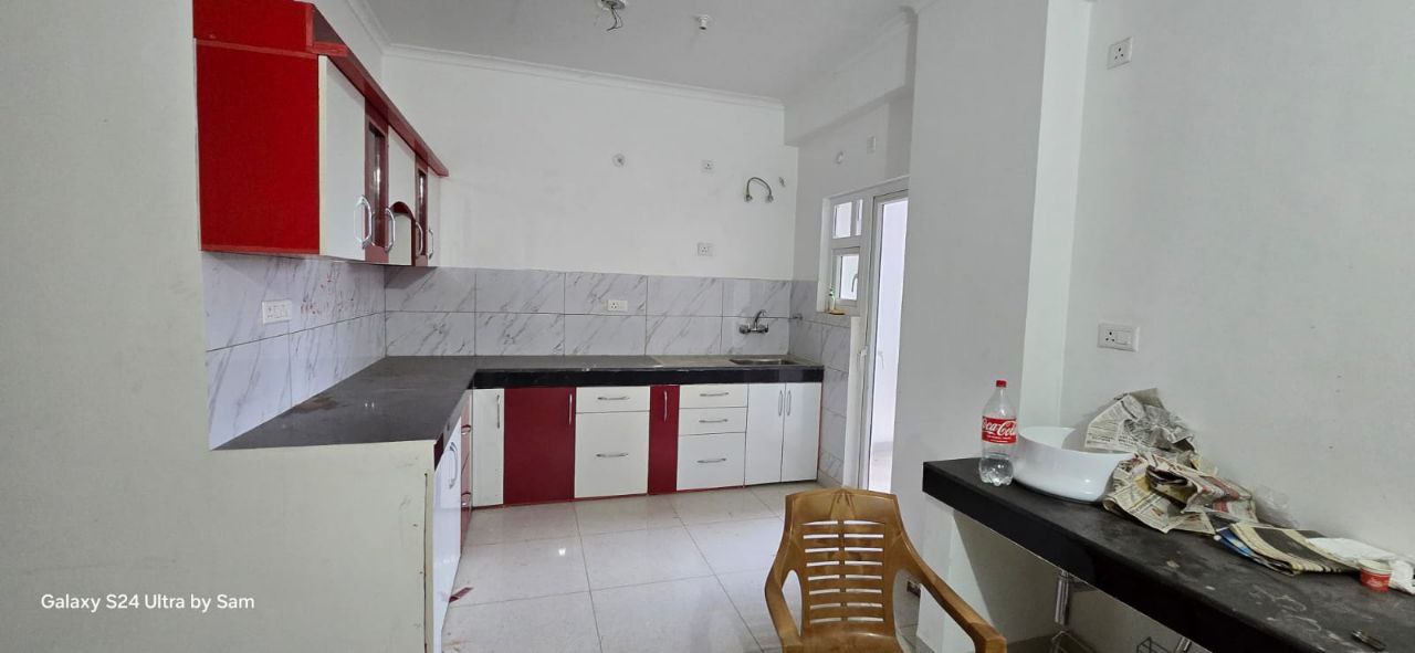 3-BHK Flat-Surat Residency-Vridavan Yojna, Shaheed Path