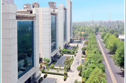 Buy Space in Food Bazaar Bhutani Technopark Noida