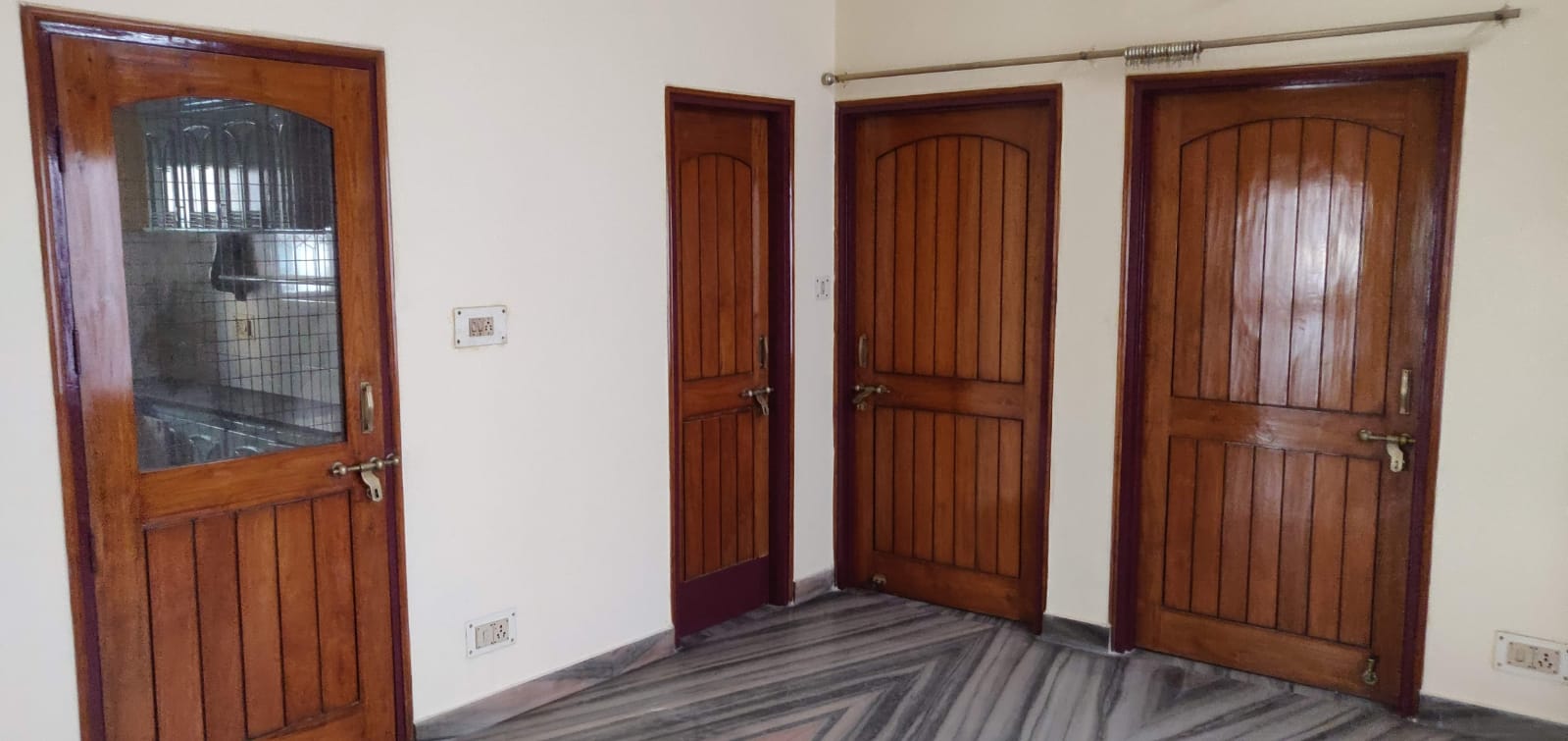 Semi Furnished 3BHK Independent House for Rent in Aliganj Sector E – Spacious, Affordable, and Prime Location