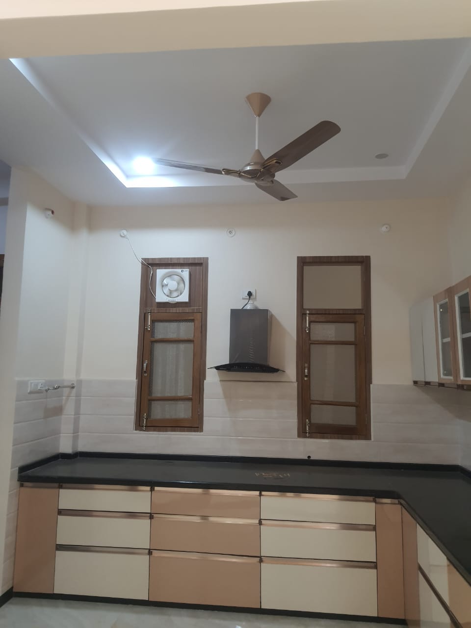 House for Rent in Sushant Golf City Lucknow: Semi Furnished 3 BHK Available for Government and Bank Employees
