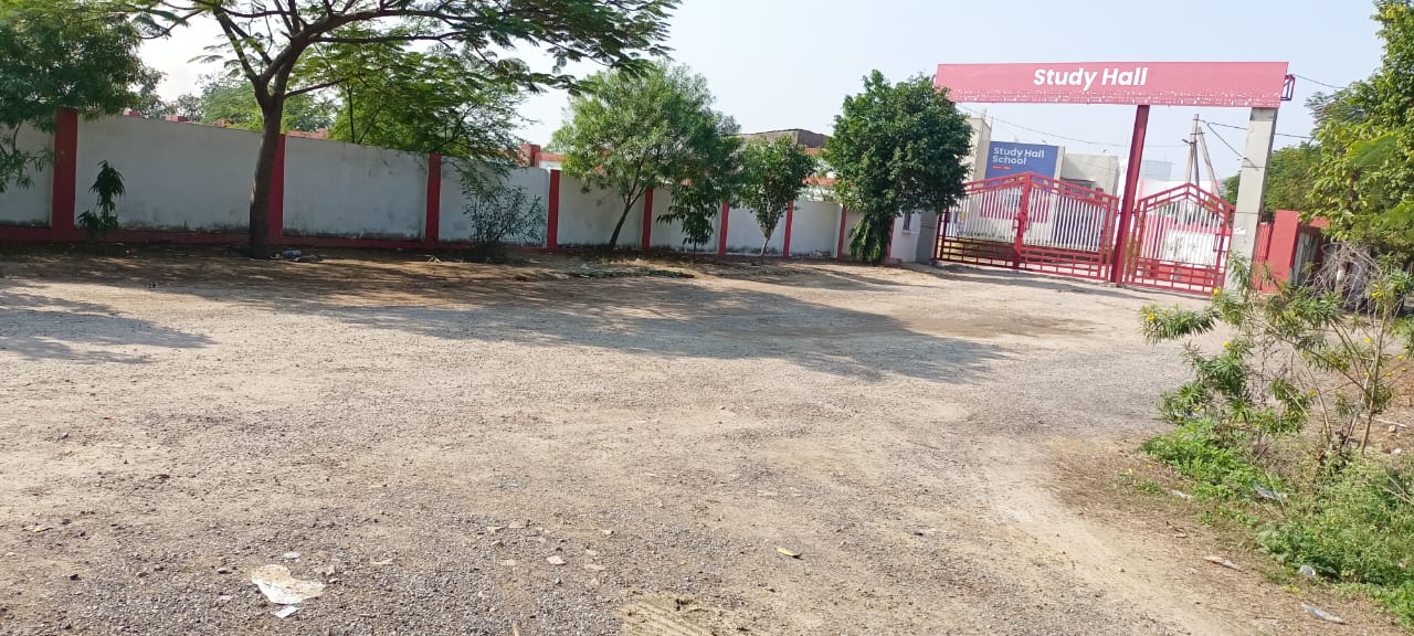 LIDA/RERA approved plots available near Nanodaya Vidhyalaya on Kanpur Road.