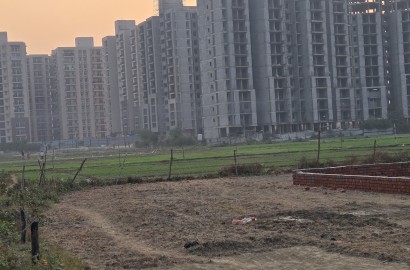 Exclusive Plots for Sale Near Sultanpur Road, Lucknow – Prime Location!