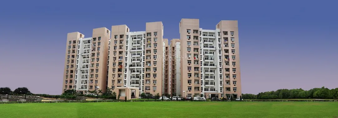 3 BHK Flats for Resale in Rohtas Pulmeria Vibhuti Khand