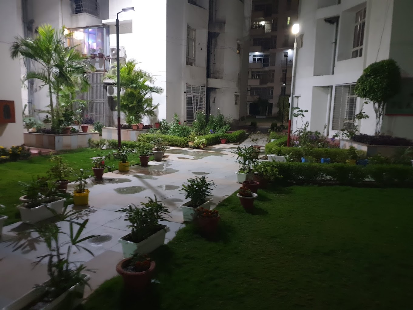 4 BHK Flats in Vibhuti Khand, Lucknow – Parsvnath Planet