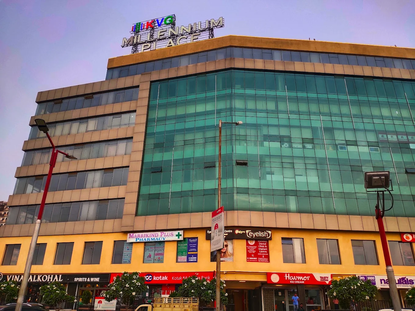 Shop for rent/lease in Sushant Golf City Lucknow 2025