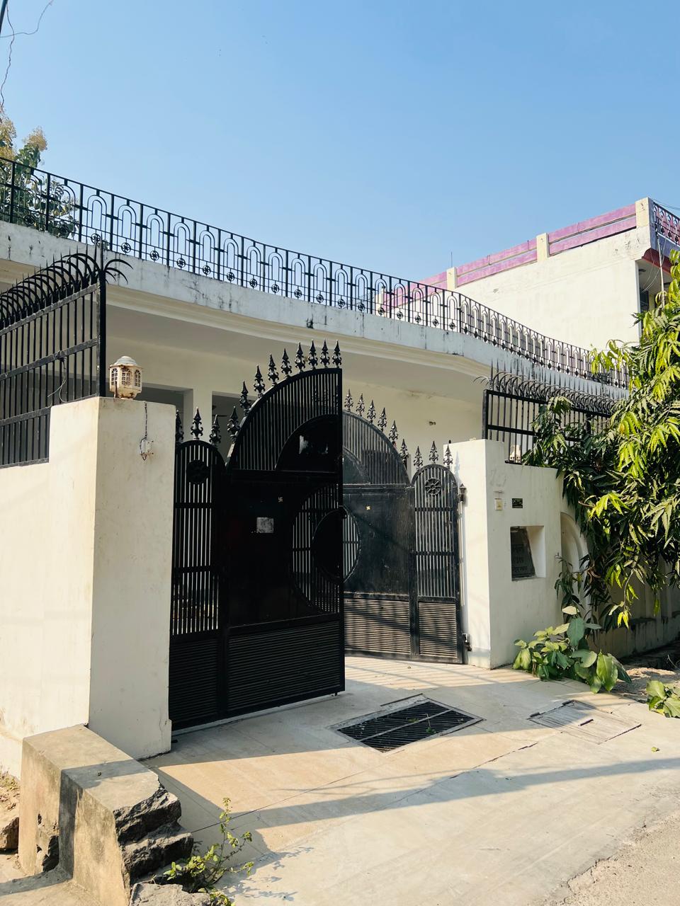 Spacious 3400 Sq.ft House for Sale Behind Sushma Hospital, Indira Nagar, Lucknow